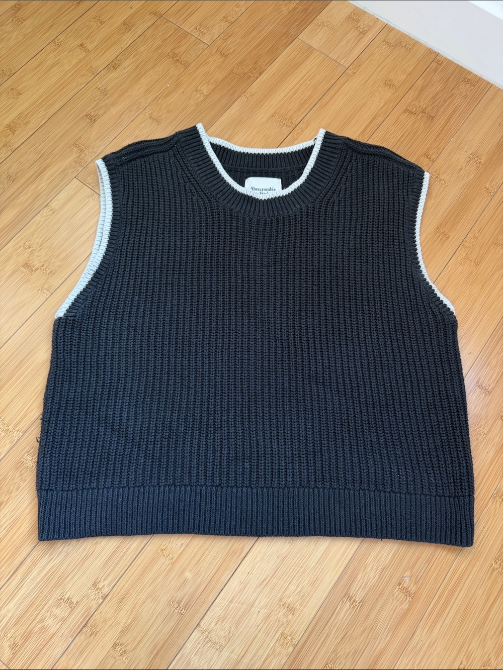 Abercrombie & Fitch Black Crewneck Knit Vest with White Trim